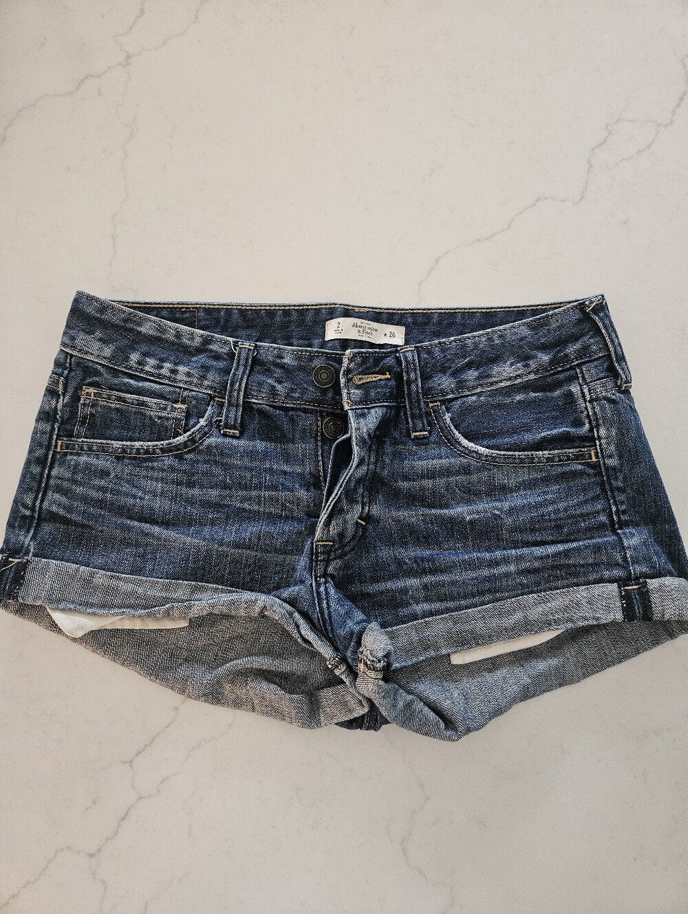 EUC Abercrombie & Fitch Women's Dark Blue Denim Roll-Cuff Short Shorts, Size 2